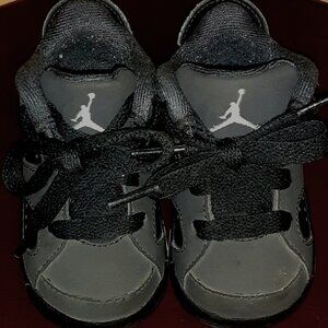 Vintage Air Jordans baby boys size 4 dark gray athletic sneakers shoes laces